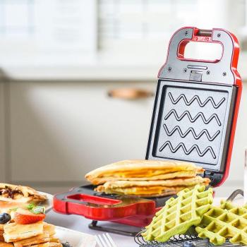Utensilio de cocina para gofres y sándwiches