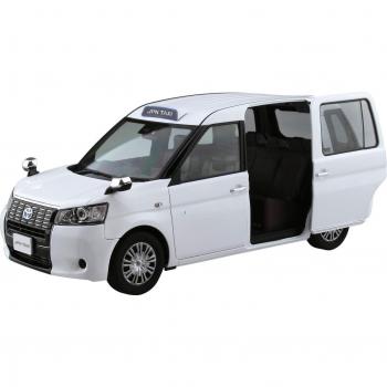 NTP10 JPN Taxi 2017 Super White II 1/24 Miniature Car Kit
