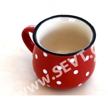 Červený keramický hrnek s puntíky 230 ml