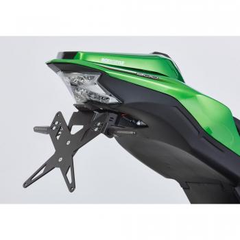 Kit Porta Targa PROTECH: Piastra Inox Leggera, Alluminio Nero Rivestito in Polvere
