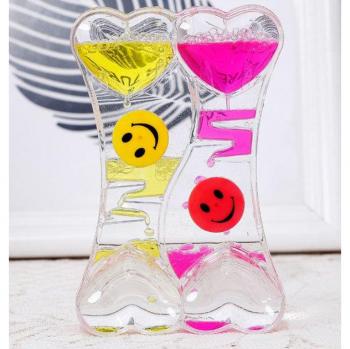 Decoración flotante de corazón con reloj de arena