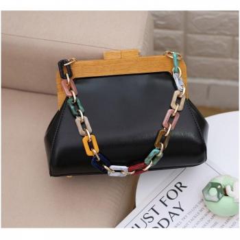 Bolso Coreano de Madera con Cadena de Jade para Mujer