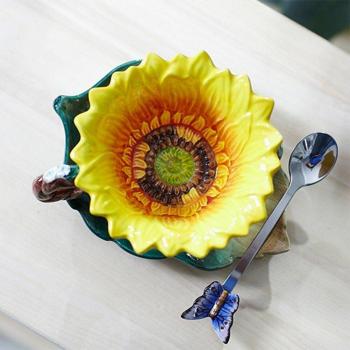 Taza Decorativa de Porcelana con Cuchara de Mariposa
