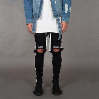 Pantalones casuales negros de cintura alta