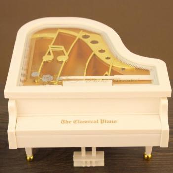 Regalo Boda: Caja de Música Vintage en Forma de Piano