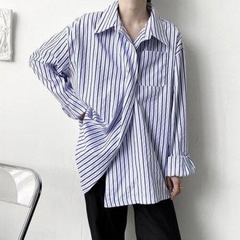 Camisa Ancha con Diseño Asimétrico K‑Style