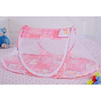 Babybett mit Insektenschutznetz