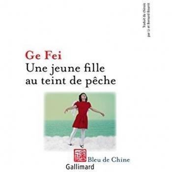 Une jeune fille au teint de pêche