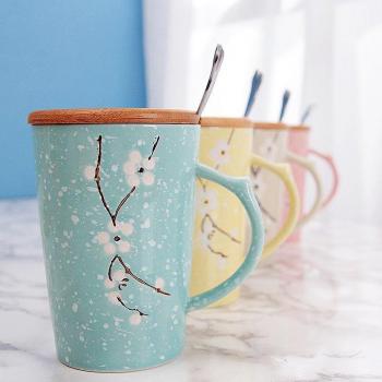 Comfortable Ceramic Breakfast Mugs with Glaze