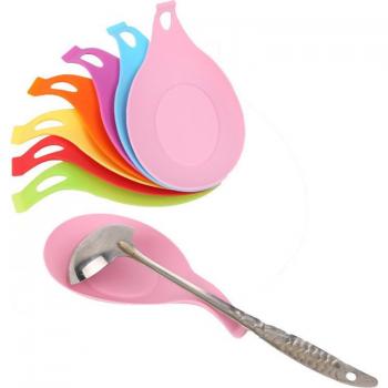 Cuillère et tapis de protection en silicone