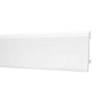 Battiscopa leggero in HDPS Cosca 2 metri CP22