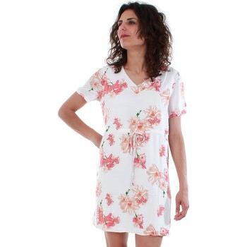 Traje Vero Moda Lino Blanco con Detalle Floral