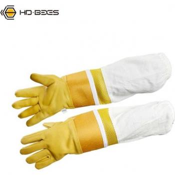 Bee Keeper's Protective Gloves