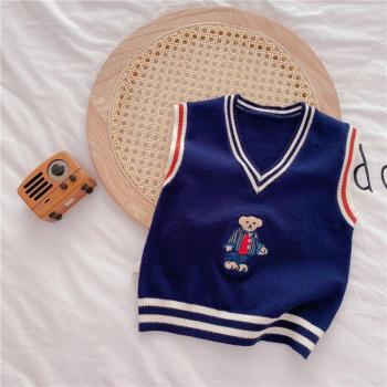 Conjunto “Pequeña Luna” (niña)