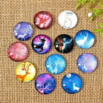 Schöne Hirsch-Glas-Cabochons Weihnachten Runde Kuppel Gemischte Farben für Schmuck