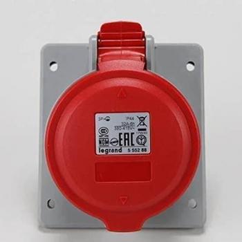 Prise de Courant Carrée 32A 3P + TT 415V IP44