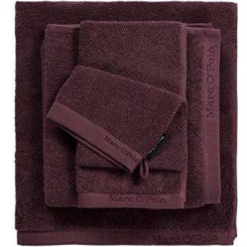 Serviette de plage Marc O'Polo Timeless en coton éponge aubergine, taille 70 x 140 cm