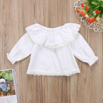 Mujerita Brillante: Camiseta Blanca con Detalle de Encaje Largo
