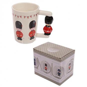 Tasse en forme de garde avec anse