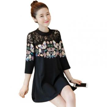 Spring Maternity Dress with Long Sleeves