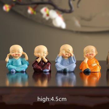 Création Domestique Yixing – Moine en Résine