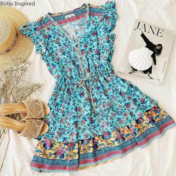 Vestido de Verano Púrpura con Cascadas