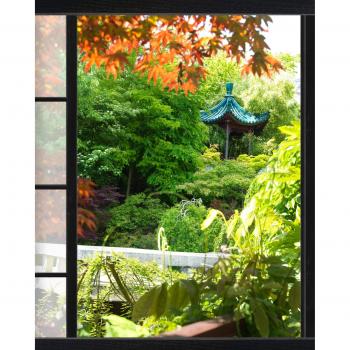 Pegatina 3D trompe l'oeil para ventana vista jardín casa asiática 60x75 cm