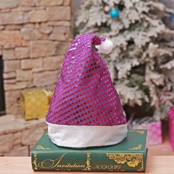 Gorro Festivo Infantil: Navidad Roja con Detalles Dorados y Plateados