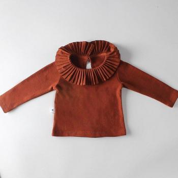 Langärmliges Mädchen T-Shirt mit Falten