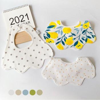 Accesorios Infantiles “Toalla Pétalos & Baberos”