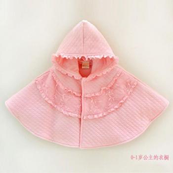 Poncho en dentelle