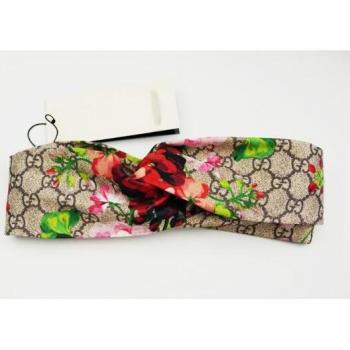 Torsion Fille Tissu Soie