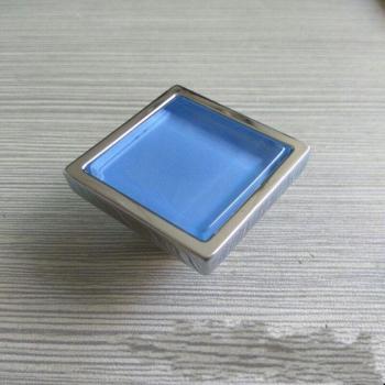 Accesorio de Puerta: Tirador Diamante 30 mm