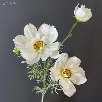 White Silk Flower Branch for Home Decoration