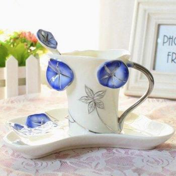 Kreative Emaille-Kaffeebecher aus Porzellan mit Untertasse, Pharbitidis-Samenmotiv