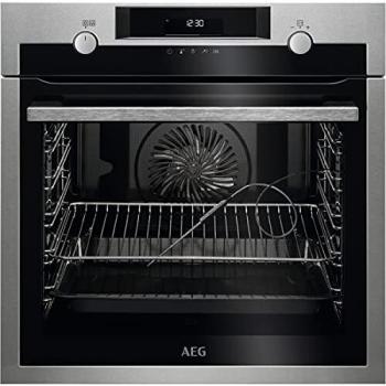 Four à chaleur tournante AEG