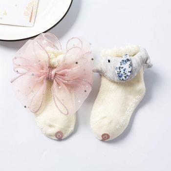 Chaussettes en dentelle avec nœuds pour fille