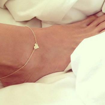 Pies de Corazón: Pulsera de Longitud Tobillo