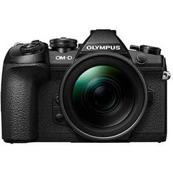Olympus OM-D E-M1 Mark II con obiettivo M.Zuiko digital ED 12-40mm nero