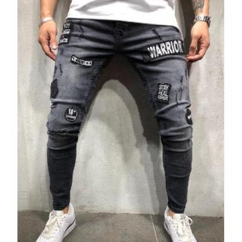 Pantalones Pitillo Negros “Graffiti Vibes”