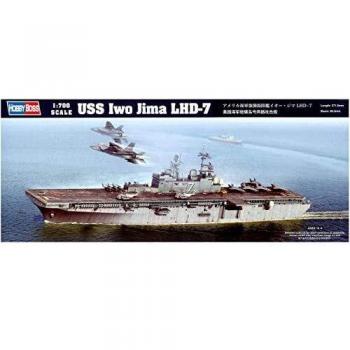 Hobbyboss 1/700 échelle Kit modèle USS Iwo Jima (LHD-7)