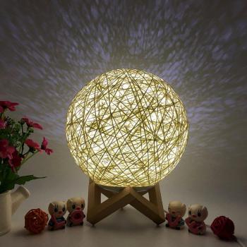 Decoración Lunar LED de Mimbre para el Hogar