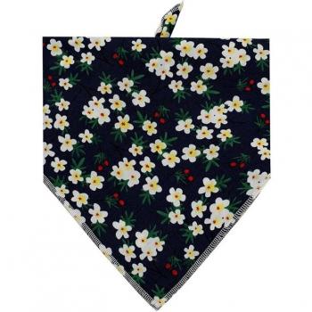 Collar Decorativo con Estampado de Flores