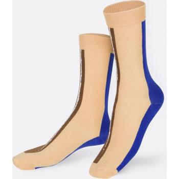 Socken mit Zimtschnecken-Muster