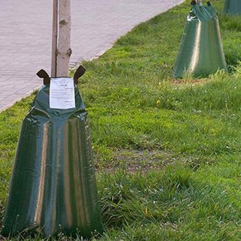Green PE Watering Bag for Trees 20 Gallon