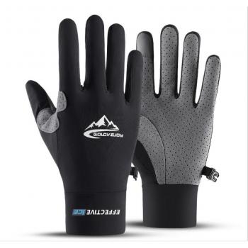 Crème solaire intégrée aux gants de conduite