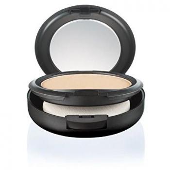 Studio Fix Puder plus Foundation von Mac Cosmetics in C5
