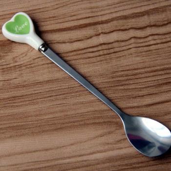 Corazón de Acero: Accesorio para Postres