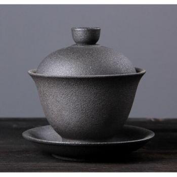 Grobe Keramik Teetasse im Zen-Stil