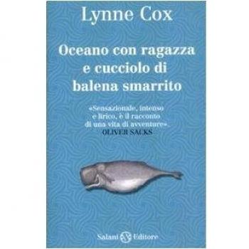 Oceano con ragazza e cucciolo di balena smarrito